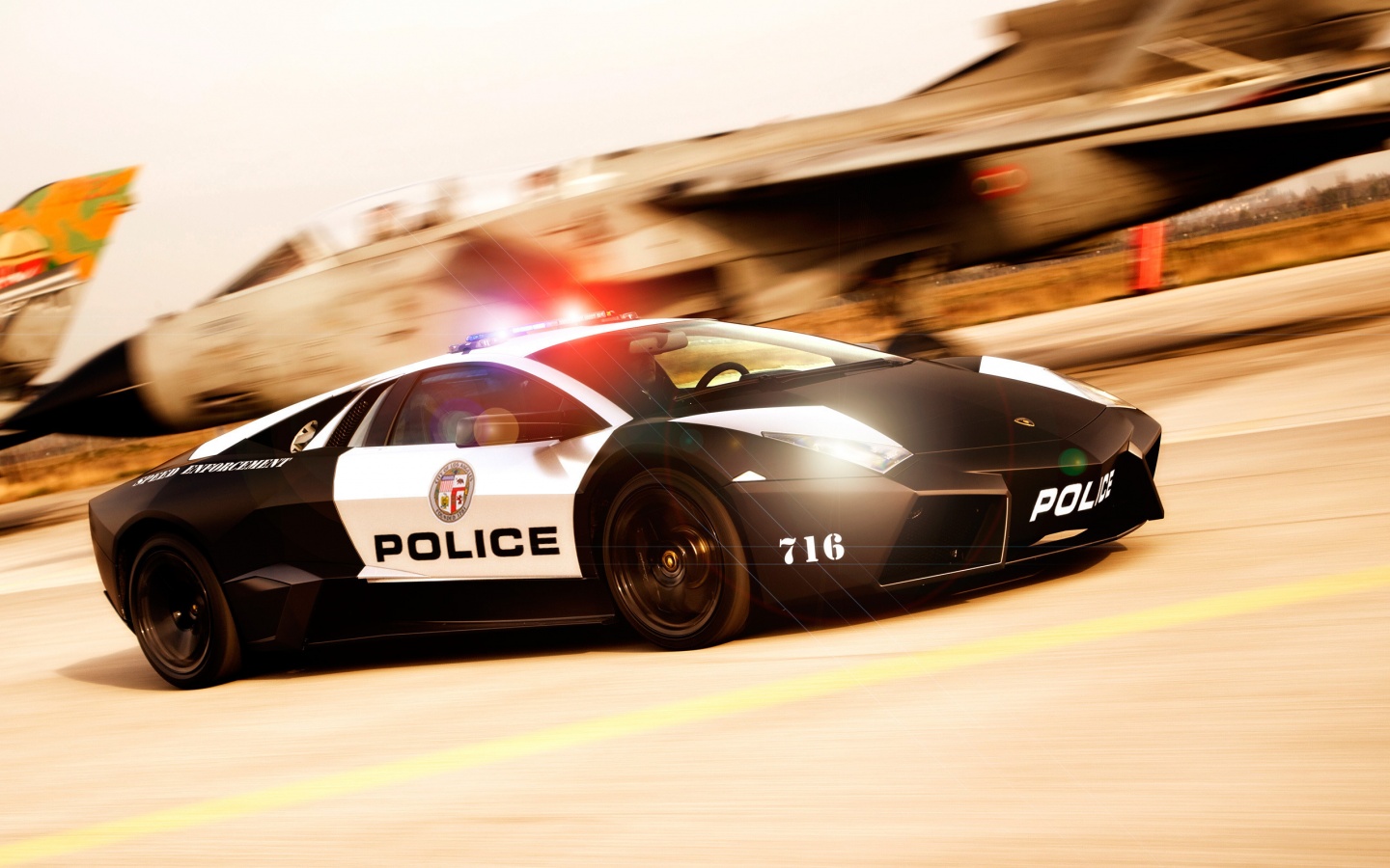 Полицейска Lamborghini из NFS обои
