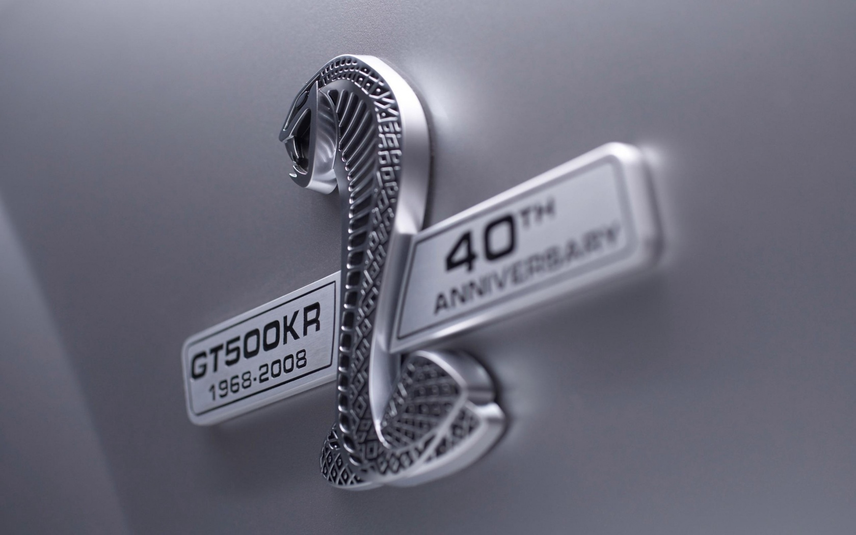 Шильдик Ford Mustang Shelby обои