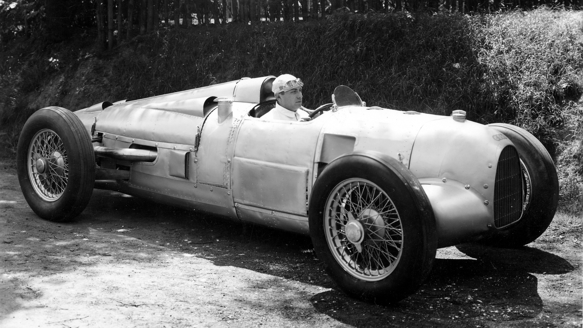 Старинный гоночный автомобиль обои