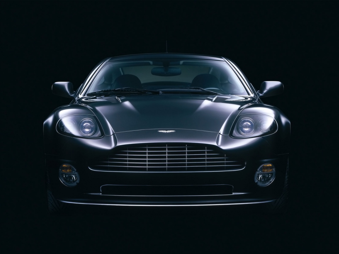 Aston Martin Vanqish обои