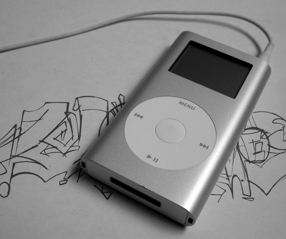 iPod на лиске с граффити обои