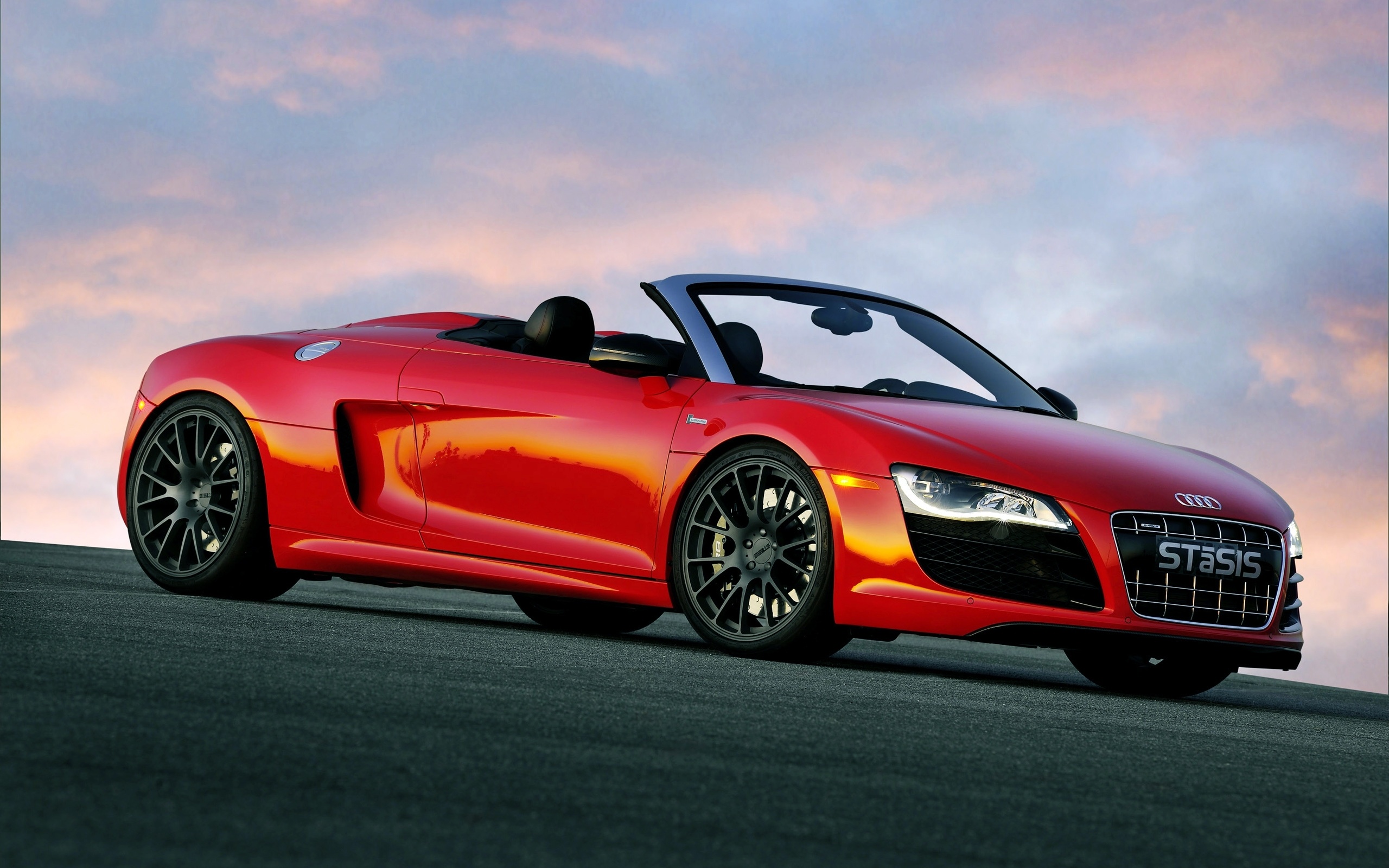 Красная Audi обои