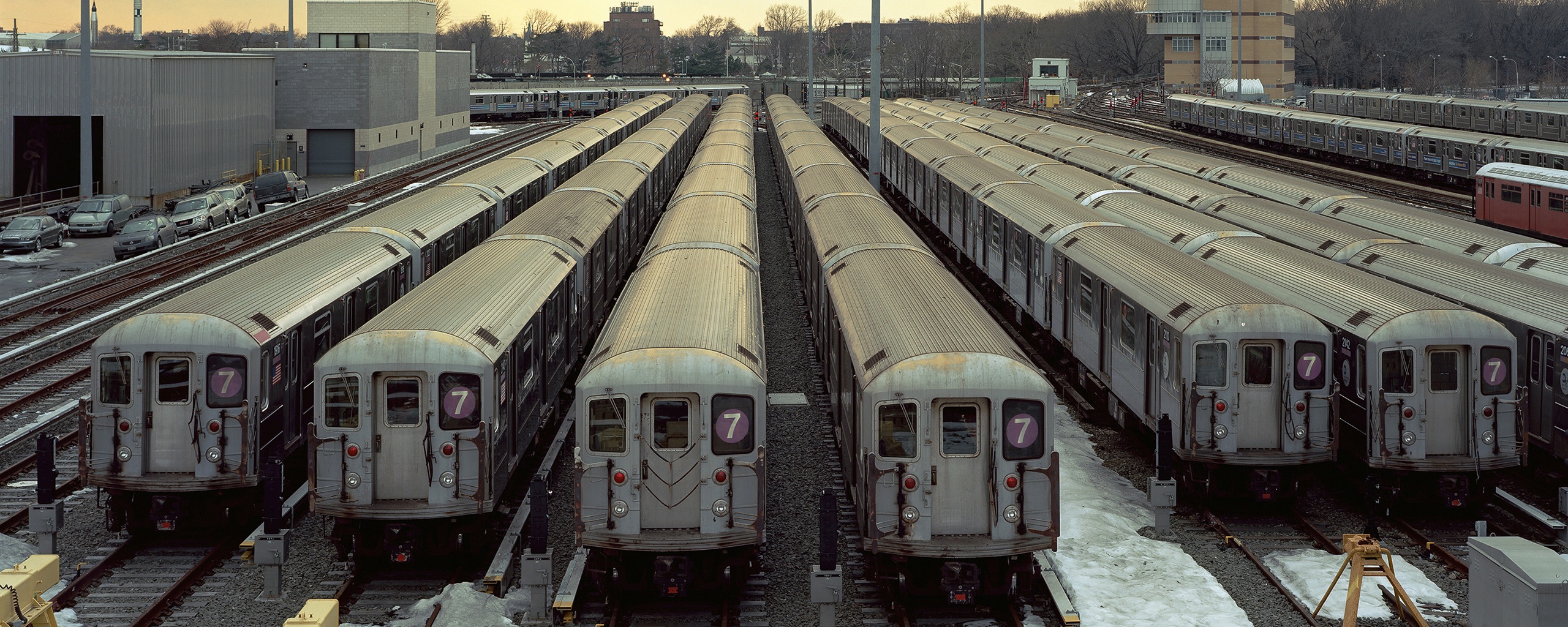 Вагоны метро на стоянке обои