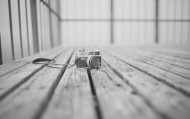 обои Фотография фотоаппарата для рабочего стола canon фотоаппарат фотография черно-белое