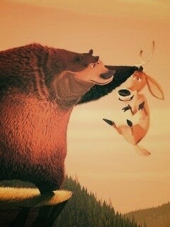 Медведь прессует оленя обои