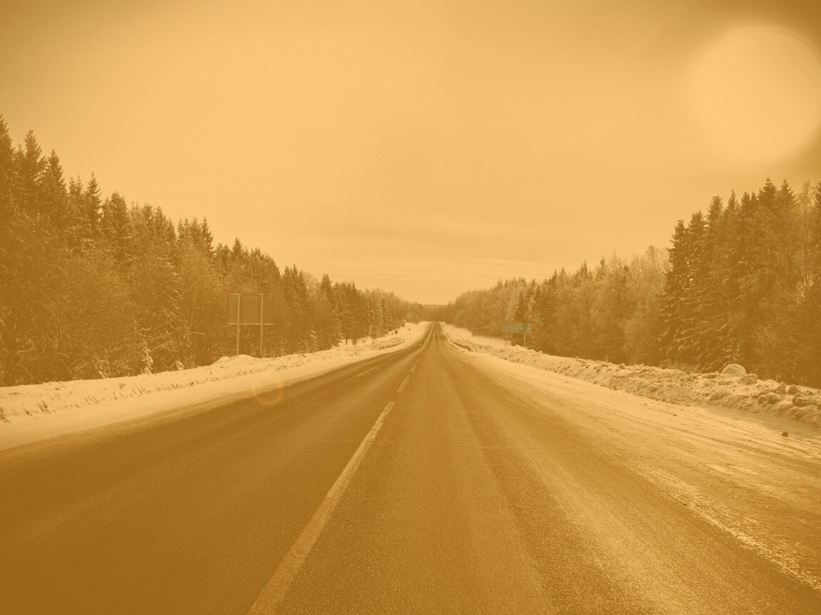 Зимняя дорога песни. Дорога зимой. Дальняя дорога. Обои Дальняя дорога. Загородная зимняя дорога.