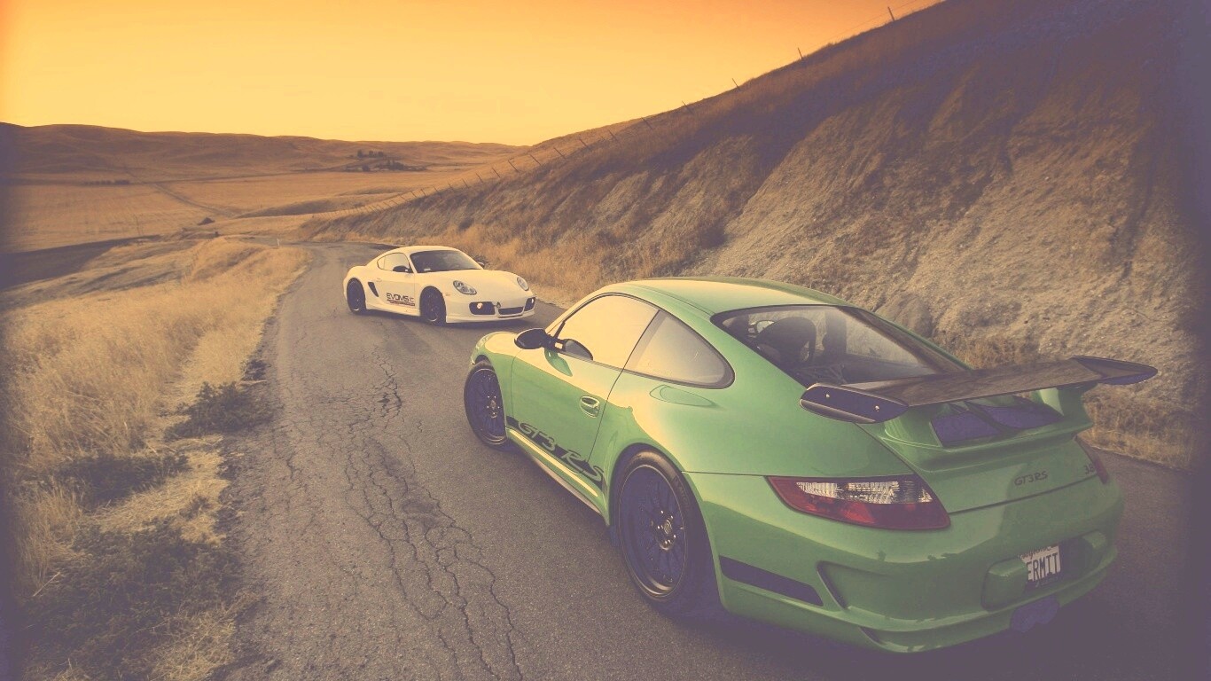 Два порша на горной дороге обои