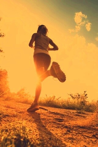 Девушка на пробежке обои