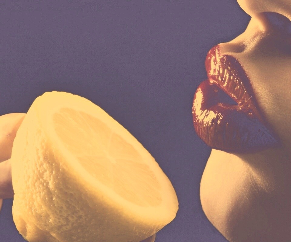 Лимон и губы обои
