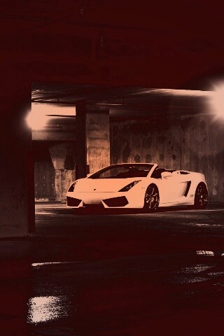 Ламборджини на подземной парковке обои