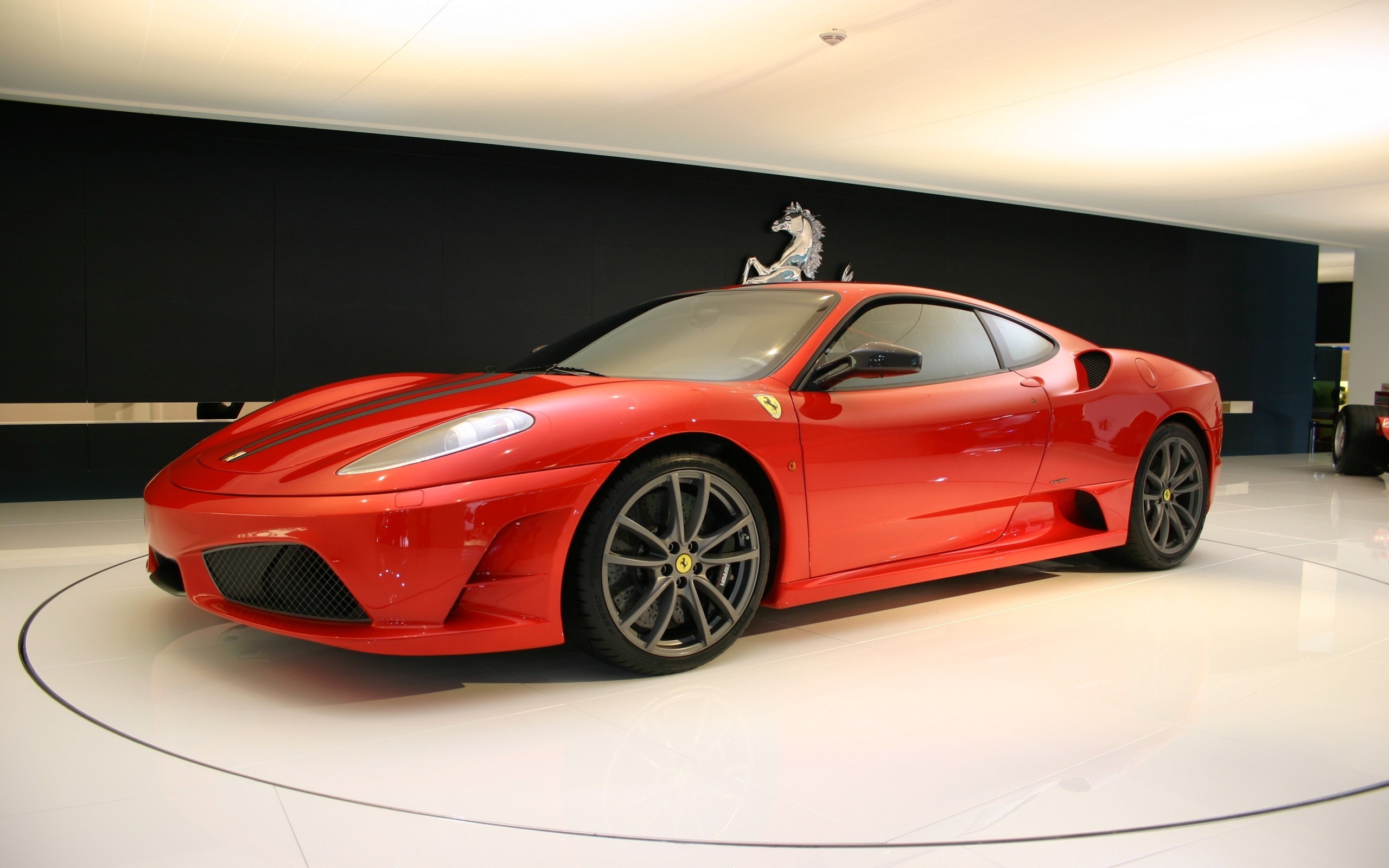 Ferrari F430 Scuderia на выставке обои