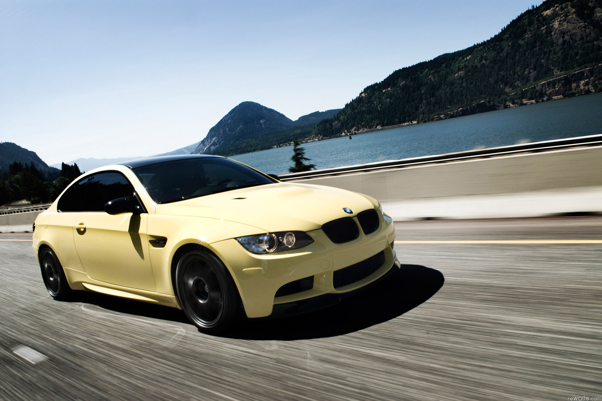 BMW M3 Желтое скачать