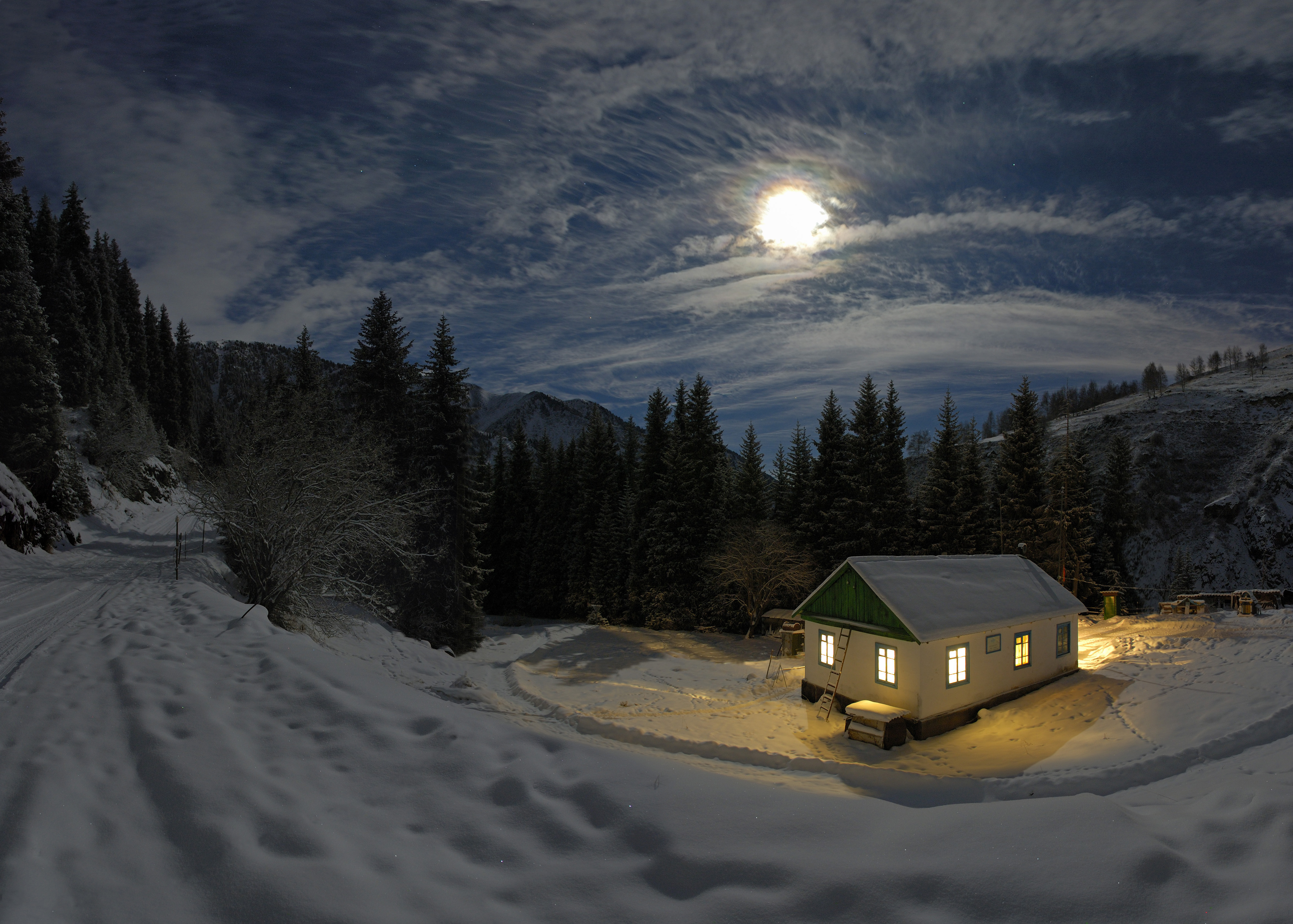 природа дом зимой снег ночь деревья скачать