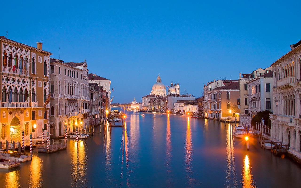 Канал в Венеции обои