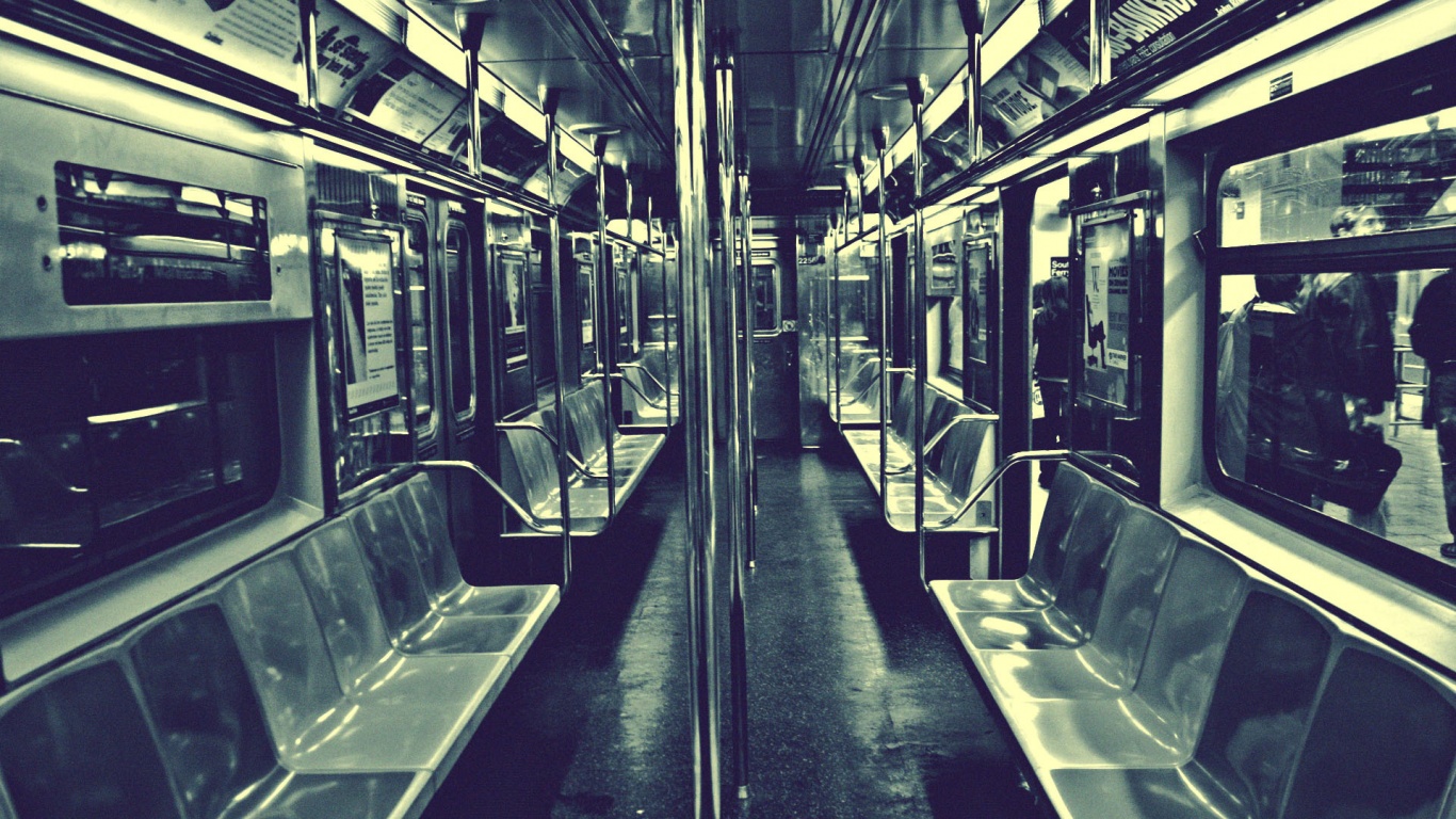 Пустой вагон метро обои