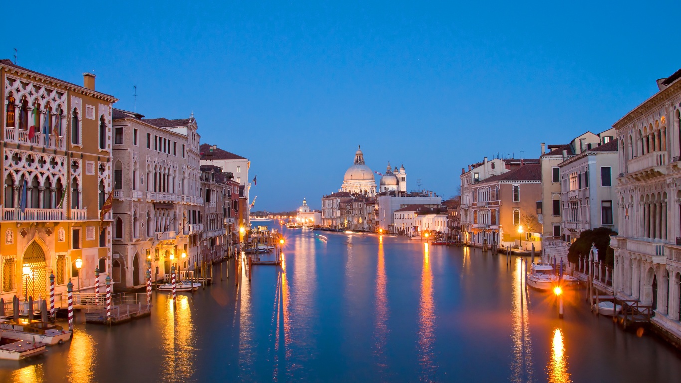 Канал в Венеции обои