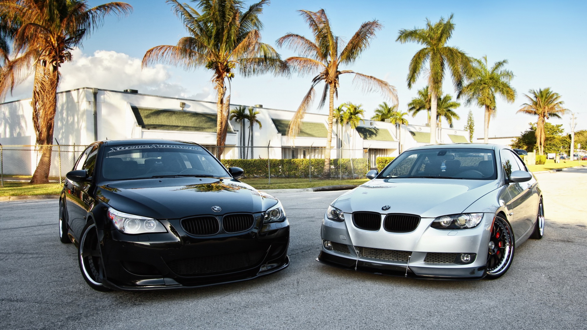 Чёрный и серебристый BMW обои