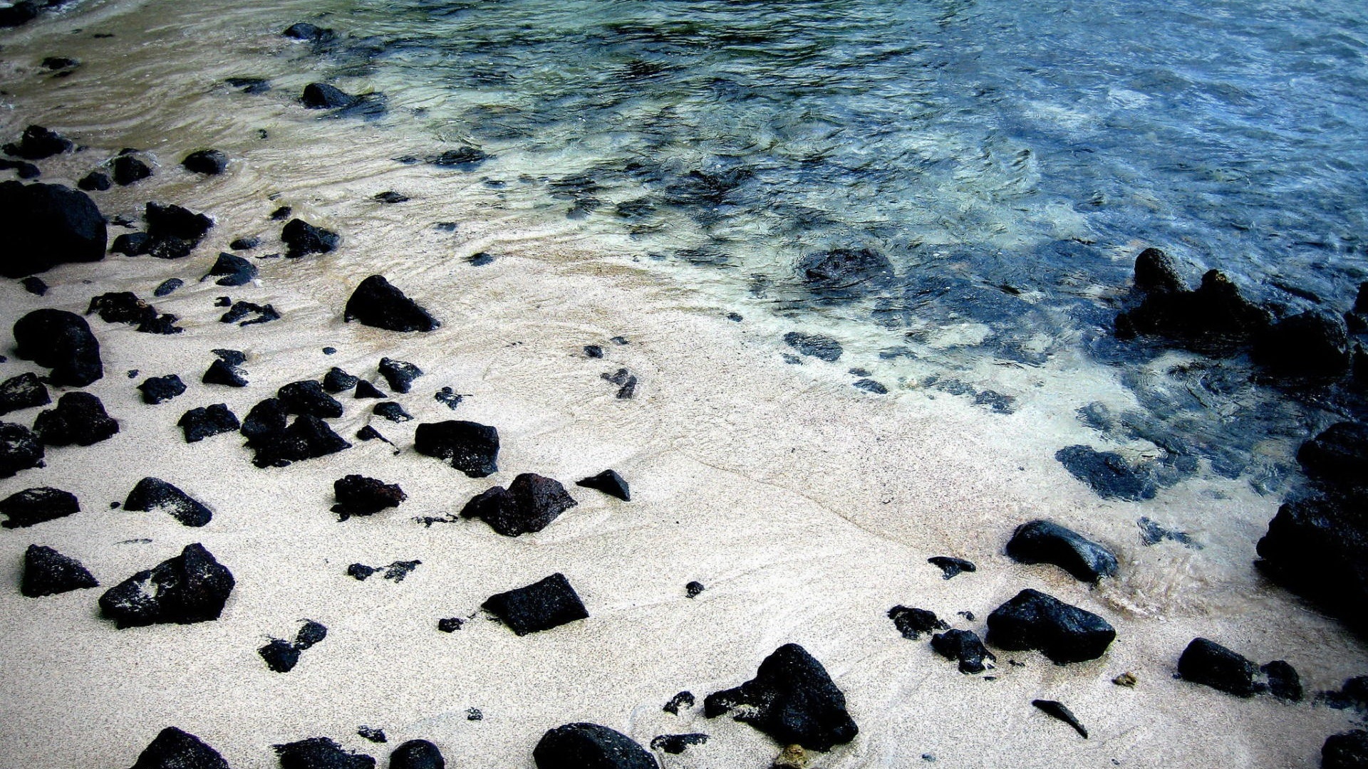 Каменистый берег обои