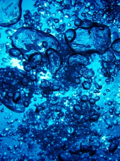 Тёмные пузыри в воде обои