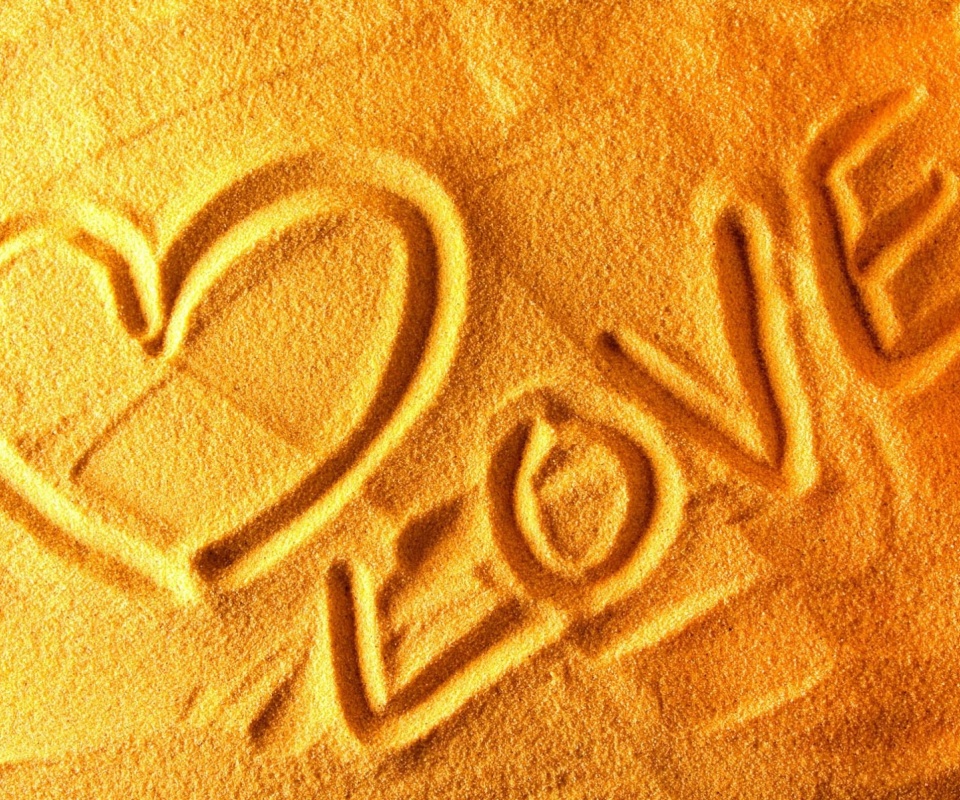 Любовь на песке обои