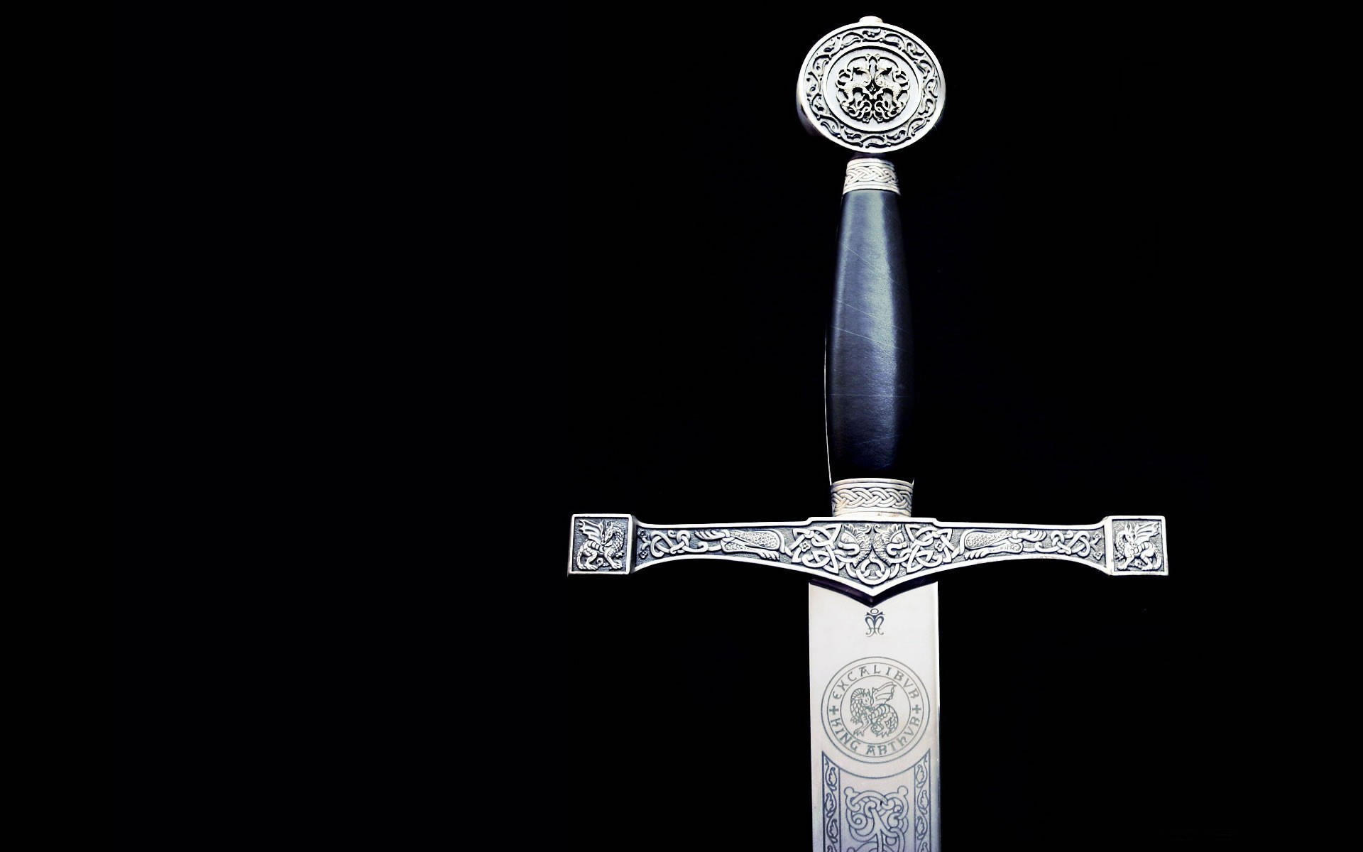 Гарда и эфес средневекового меча обои